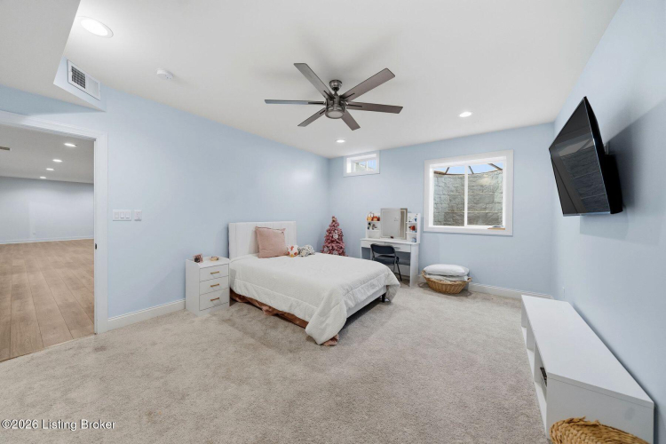 Listing Image 53