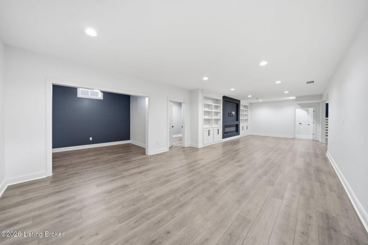 Listing Image 59