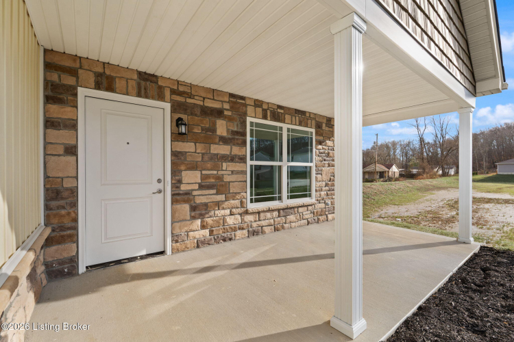 Listing Image 4