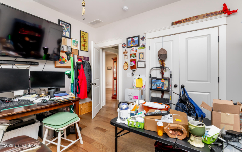 Listing Image 82