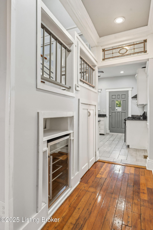 Listing Image 18