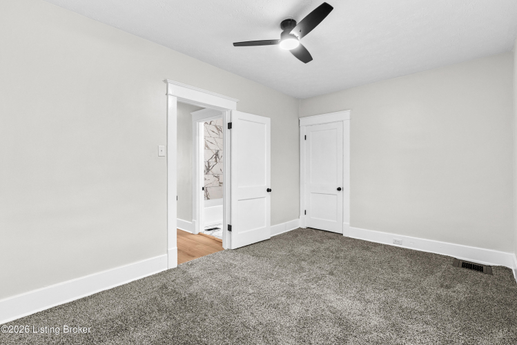 Listing Image 26