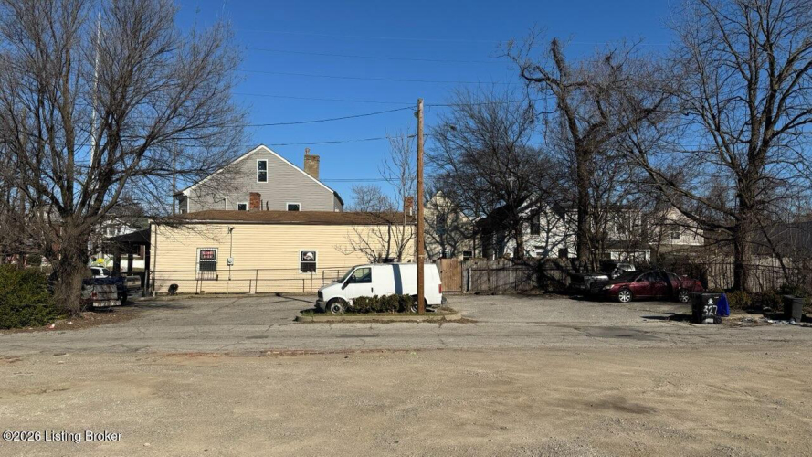 Listing Image 6