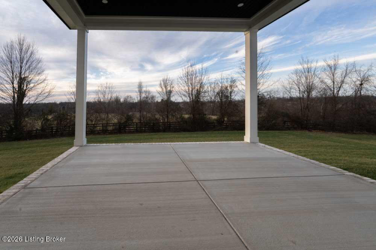 Listing Image 17