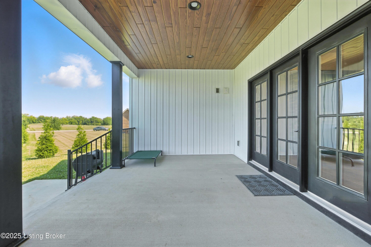 Listing Image 59