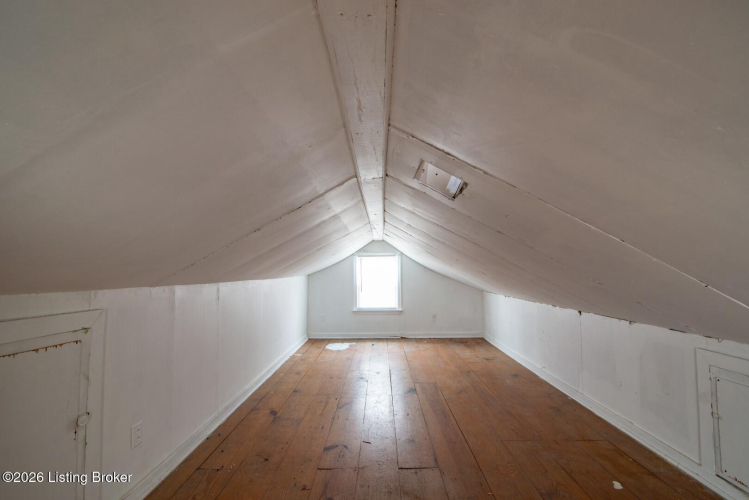 Listing Image 38