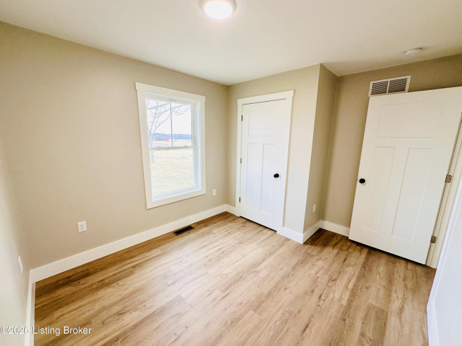 Listing Image 64