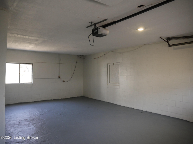 Listing Image 41