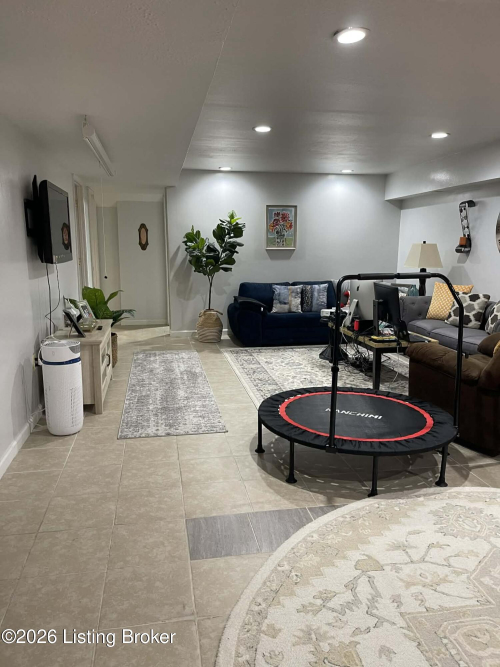 Listing Image 80