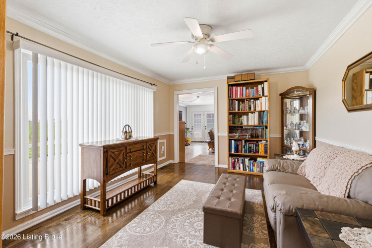 Listing Image 15