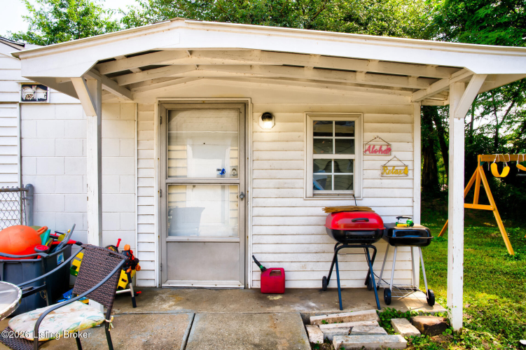 Listing Image 14