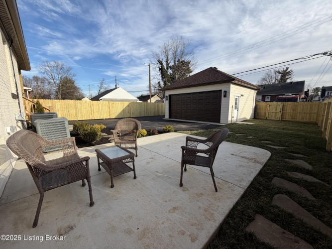 Listing Image 12