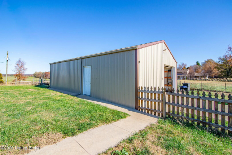 Listing Image 19