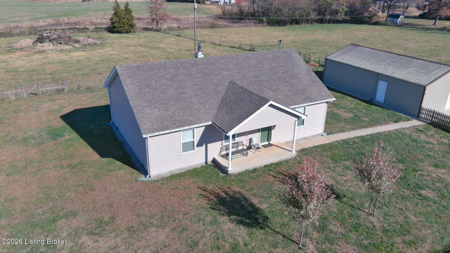 Listing Image 4