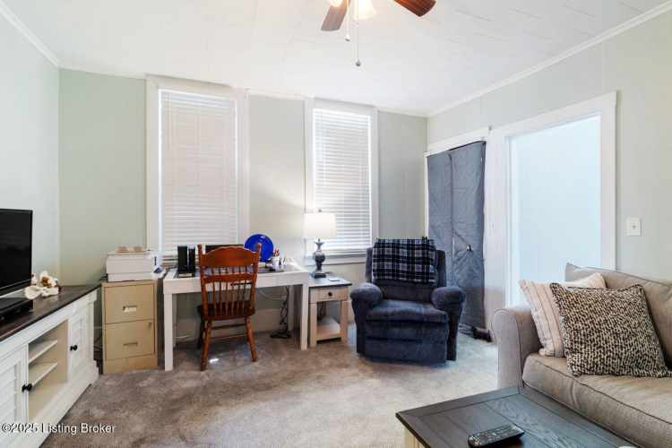 Listing Image 16