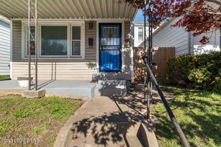 Listing Image 5
