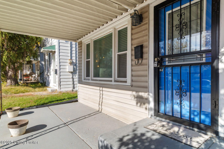 Listing Image 6