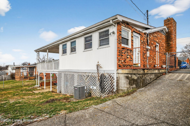 Listing Image 5