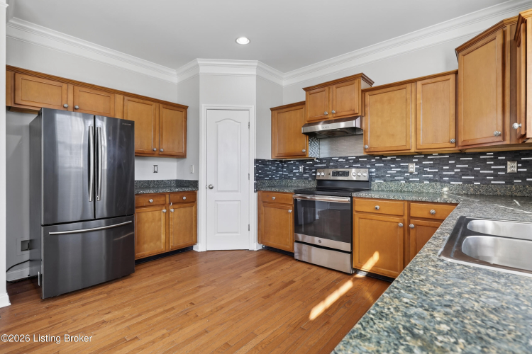 Listing Image 18
