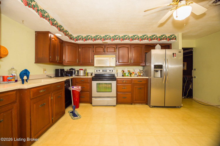 Listing Image 19