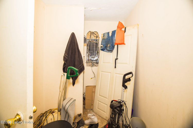 Listing Image 24
