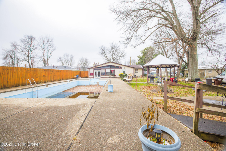 Listing Image 52