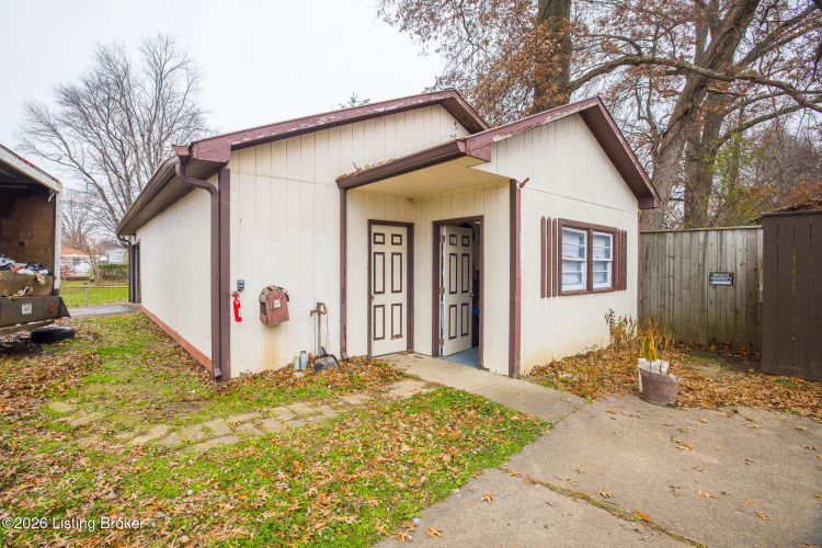 Listing Image 58