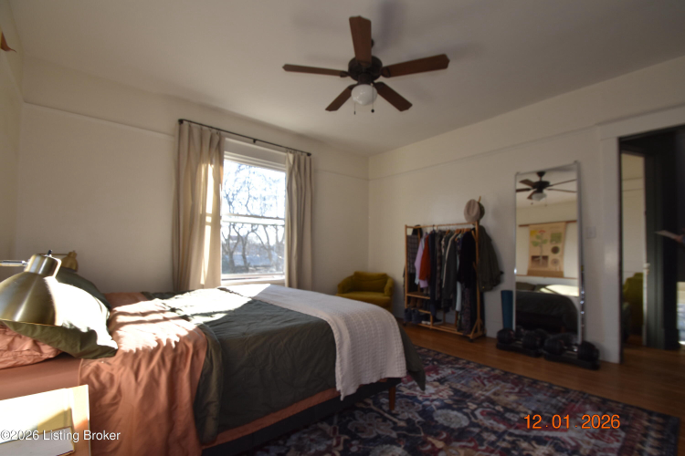 Listing Image 42