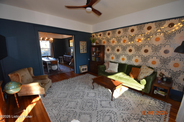 Listing Image 6