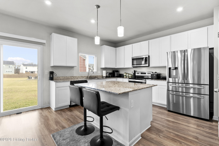 Listing Image 11