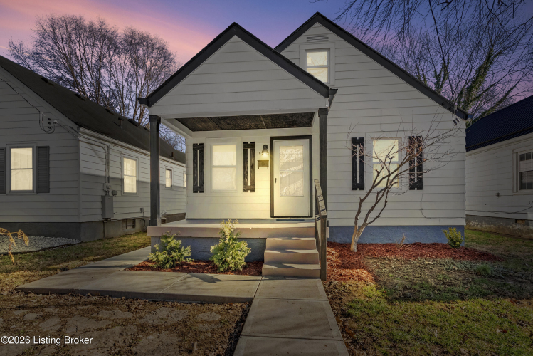 Listing Image 3