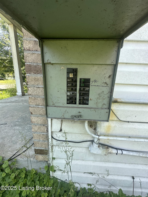 Listing Image 14