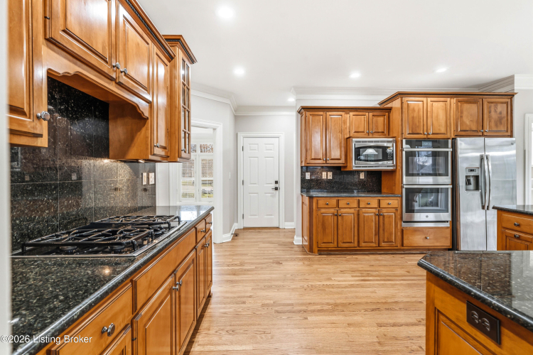Listing Image 12