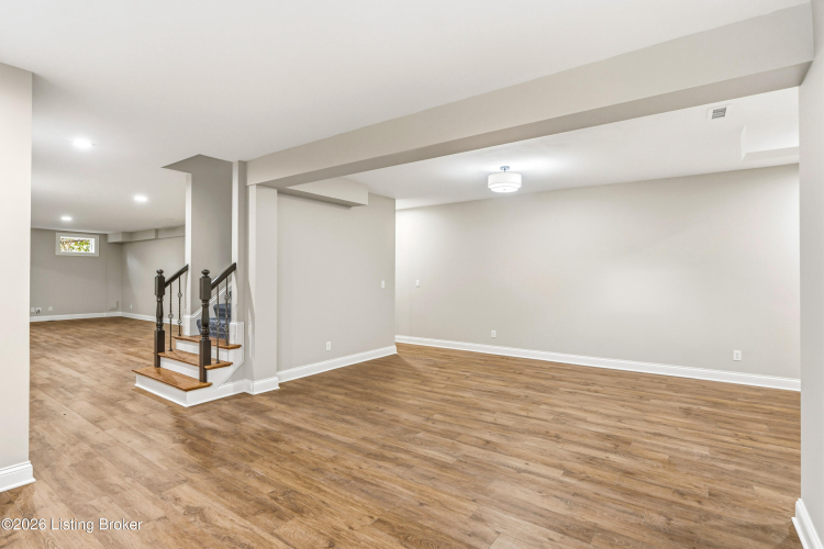 Listing Image 59