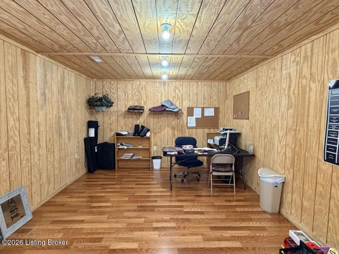 Listing Image 13