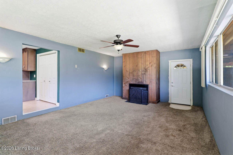 Listing Image 24