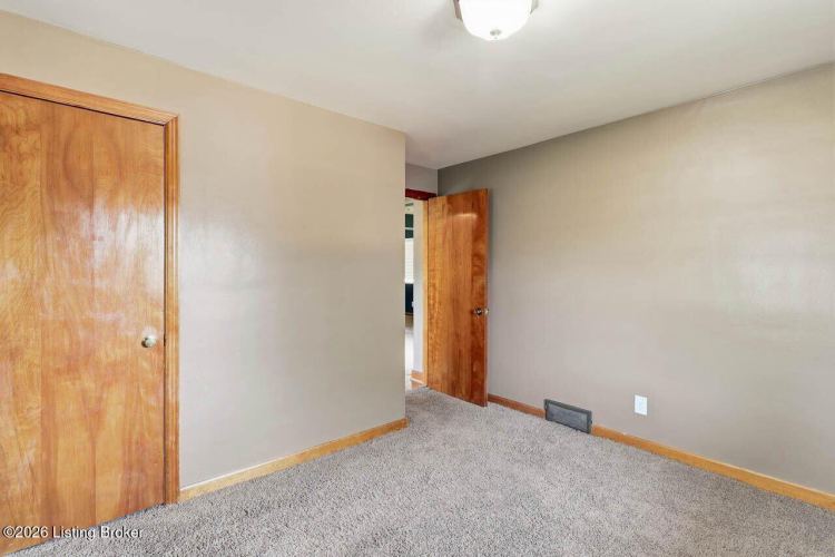 Listing Image 30