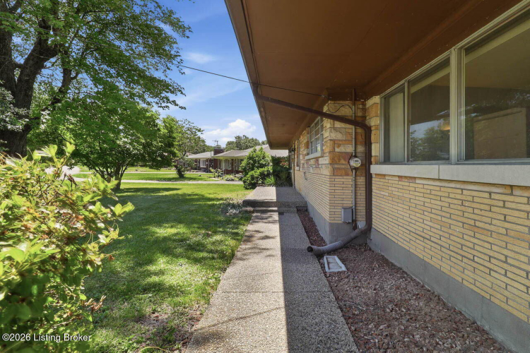 Listing Image 64