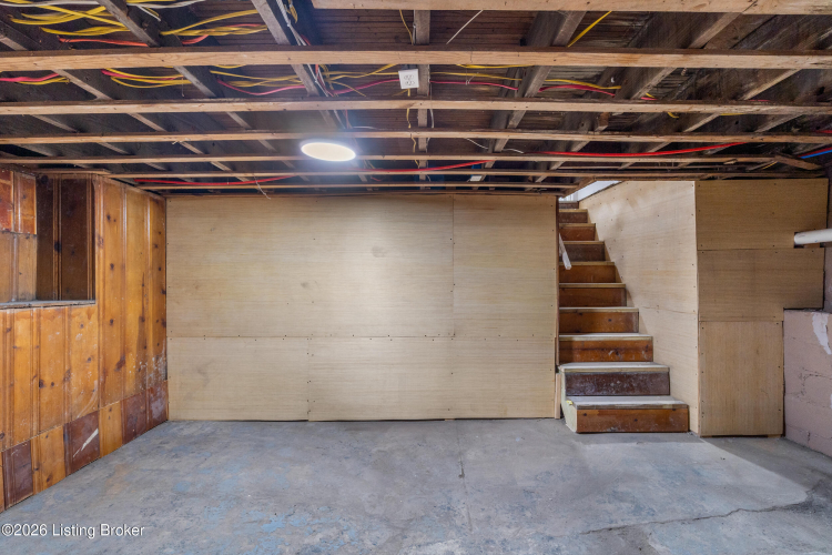 Listing Image 32
