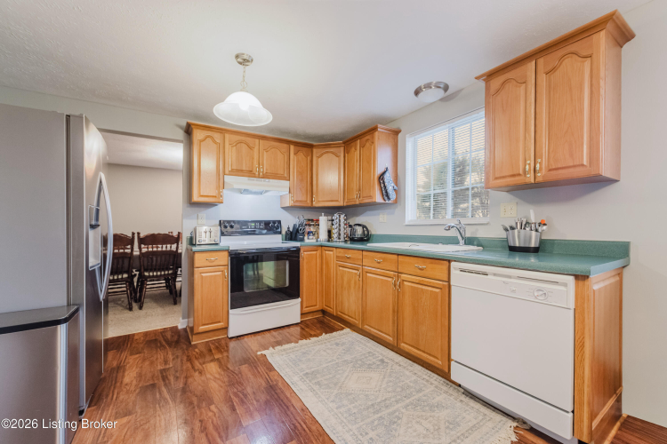 Listing Image 7