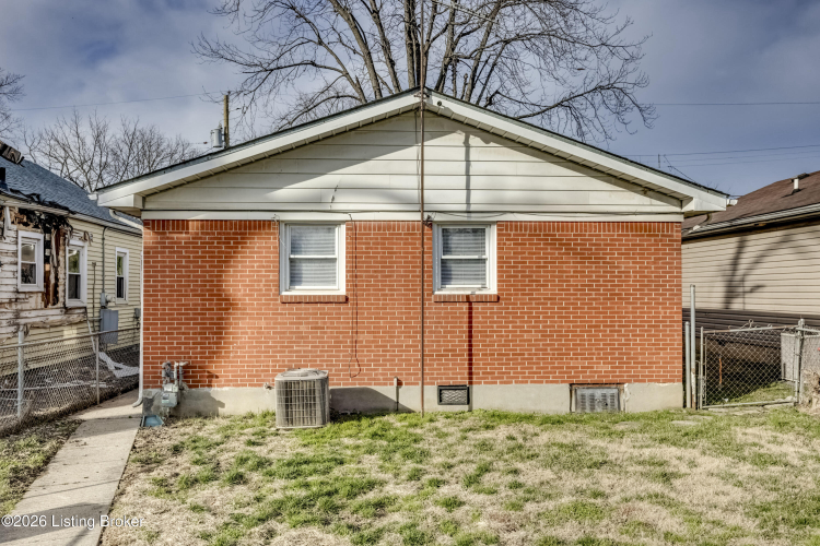 Listing Image 42