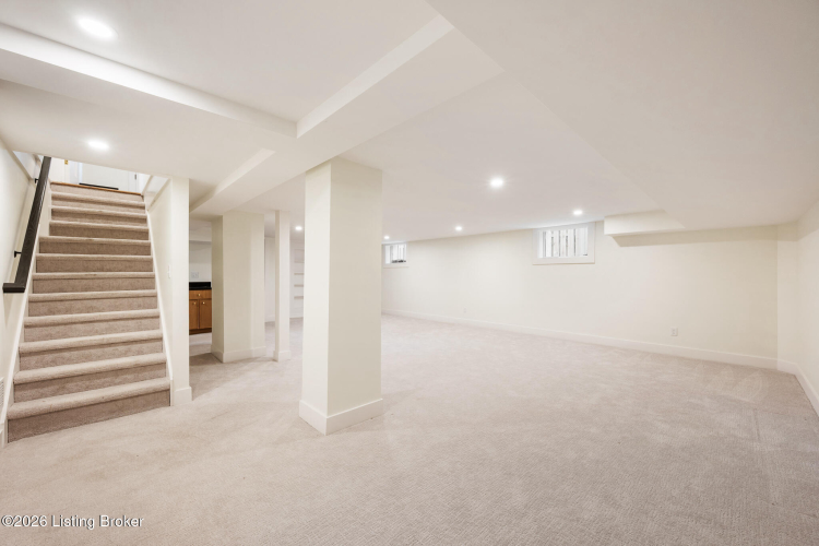 Listing Image 50