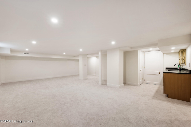 Listing Image 52