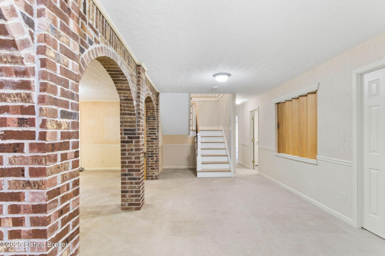 Listing Image 90