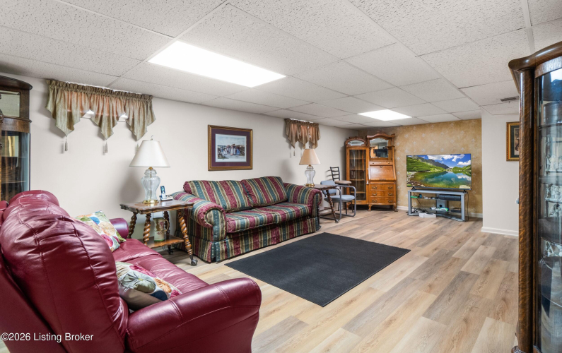 Listing Image 31