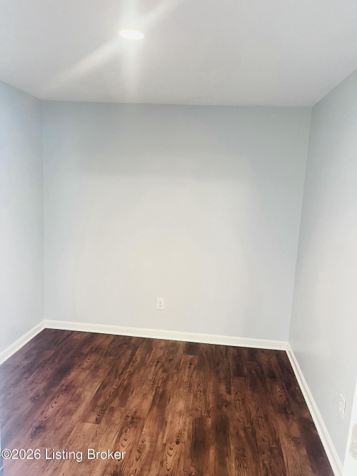Listing Image 37