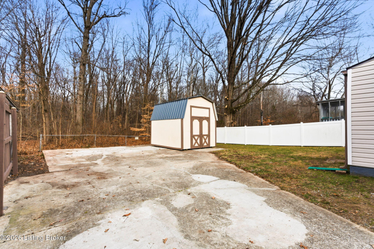 Listing Image 8