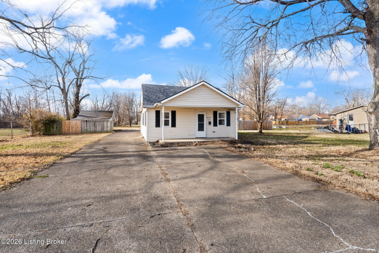 Listing Image 3