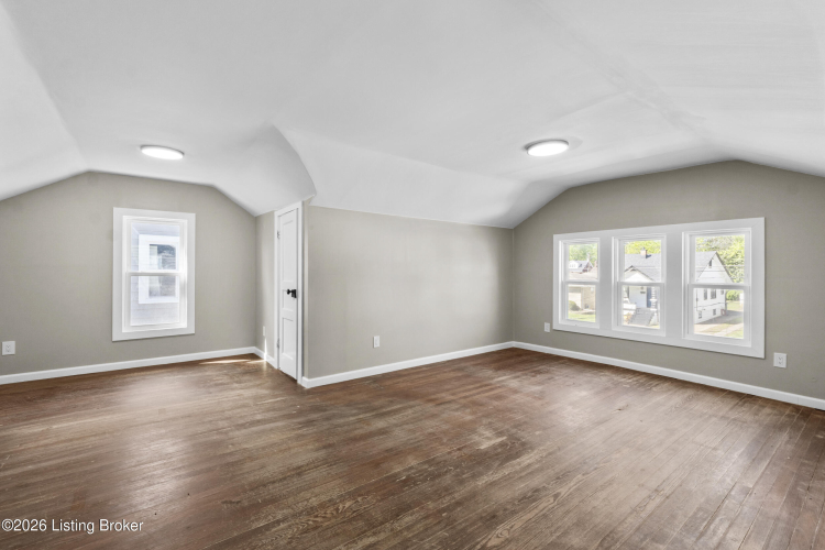 Listing Image 20
