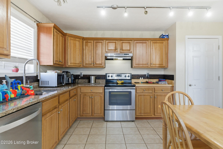 Listing Image 12